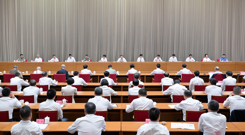 四川省学习贯彻习近平总书记在纪念中国人民抗日战争暨世界反法西斯战争胜利80周年大会上重要讲话精神座谈会召开 大力传承和弘扬伟大抗战精神 在新征程上奋力谱写中国式现代化四川新篇章 王晓晖讲话 施小琳主持 田向利于立军出席「相关图片」