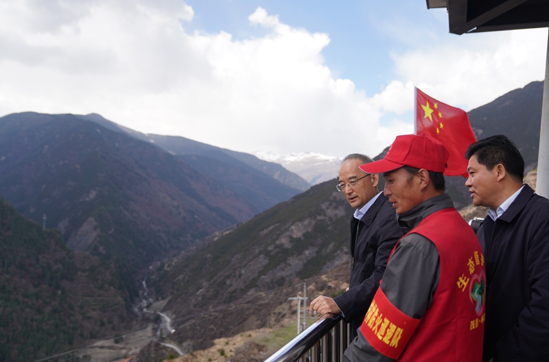 黄强在阿坝督导检查森林草原防灭火工作 牢记“3·30”警示 坚决打赢今年森林草原防灭火硬仗「相关图片」