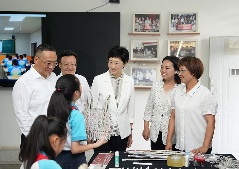 施小琳在遂宁调研时强调擦亮比较优势着力培育产业新动能 持续推动高质量发展增进民生福祉「相关图片」
