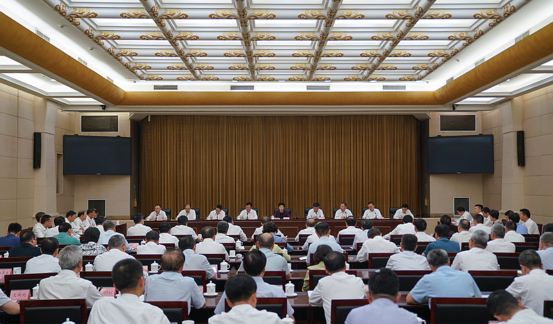 接续奋进担当实干善作善成努力向党中央和全省人民交出一份合格答卷施小琳出席省政府党组(扩大)会议并讲话「相关图片」