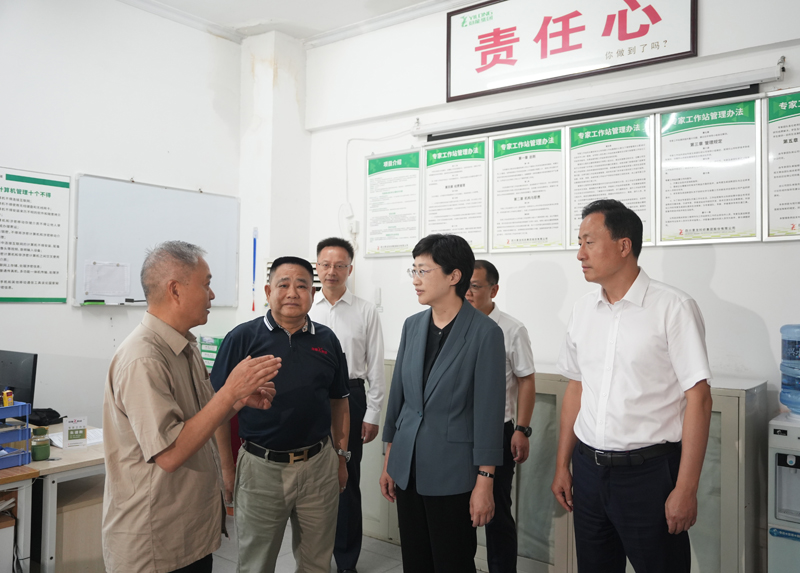 施小琳在乐山调研时强调发挥独特优势加快推动高质量发展扎实促进经济稳定向好民生持续改善「相关图片」
